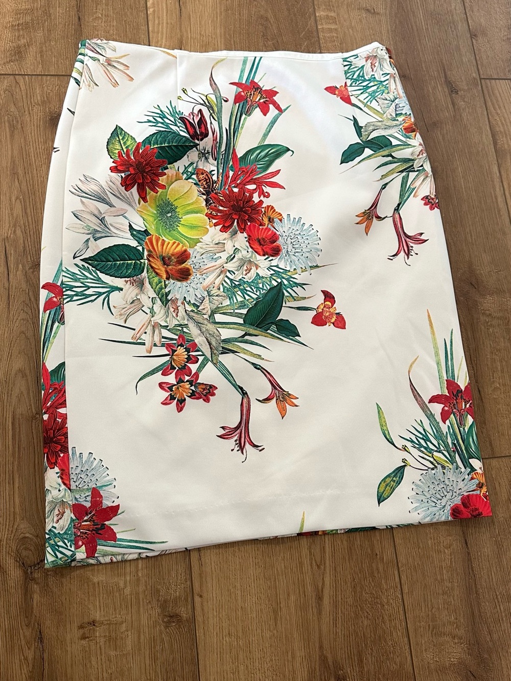Simons White Floral Pencil Skirt